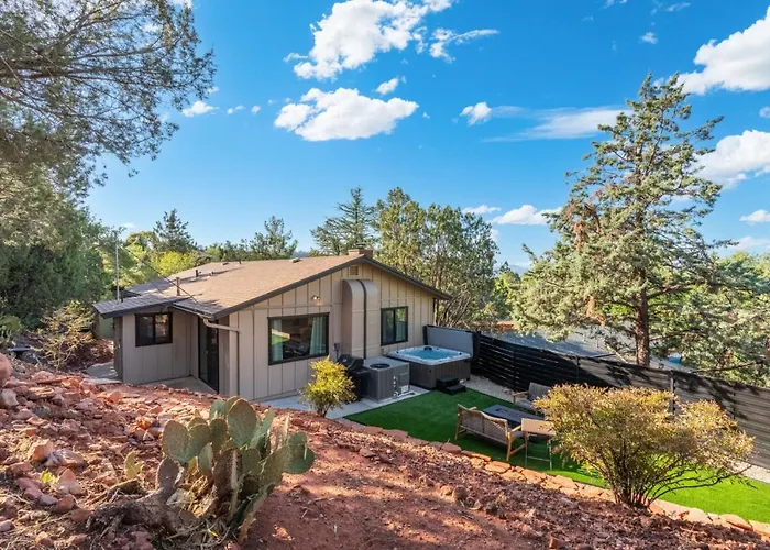 Red Rock Retreat With Hot Tub And Views Sedona