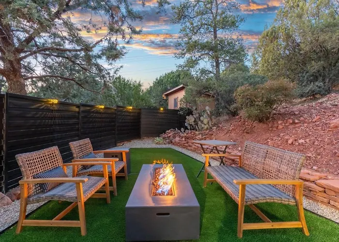 Red Rock Retreat With Hot Tub And Views Sedona
