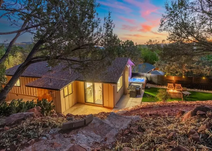 Red Rock Retreat With Hot Tub And Views Ferienhaus